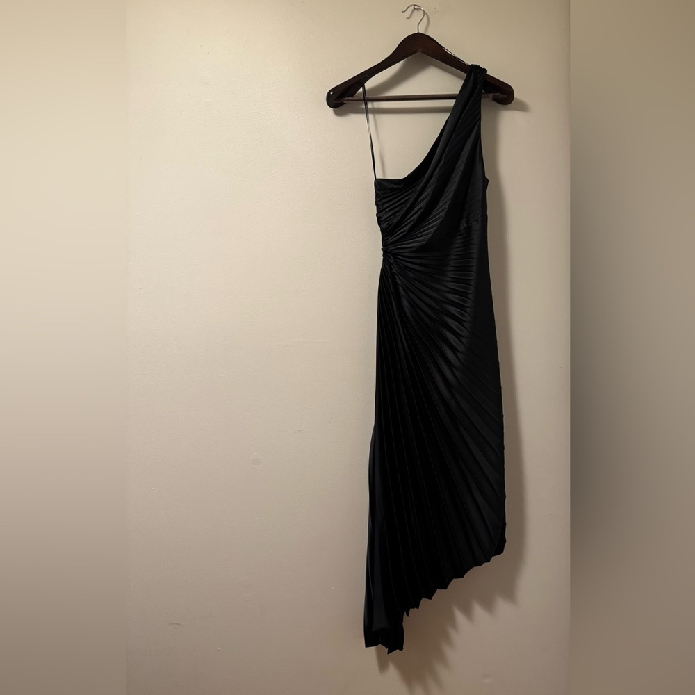 Dress Forum One Shoulder Black Pleated Dress
